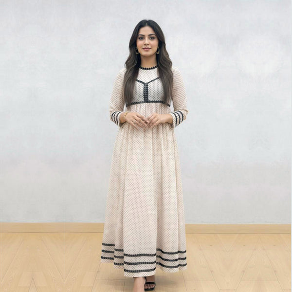 Beige meets Black Polka-Dots